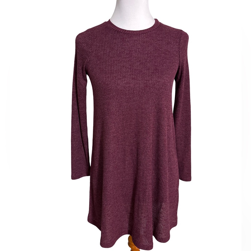 Soprano Burgundy Crew Neck Sweater XS
